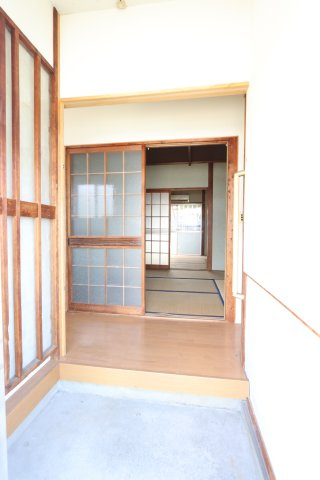 千音寺3077-3借家　東号室の玄関