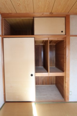 西野町1-20戸建の収納