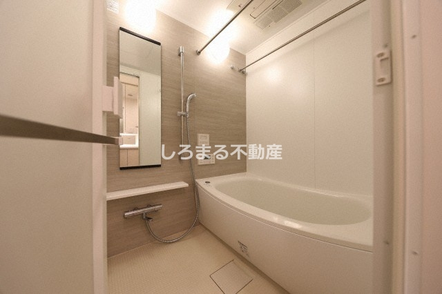 ブランズ北堀江プレイスの浴室