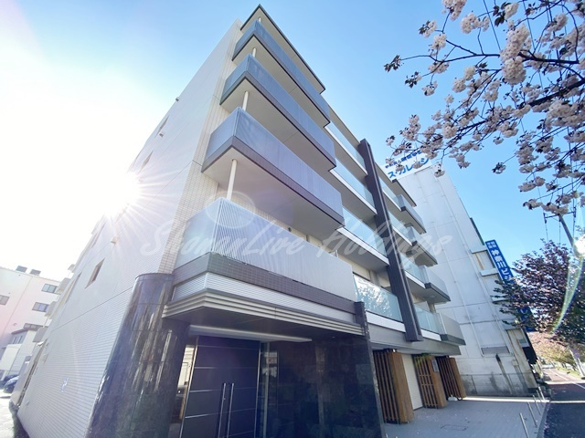 平塚市宮松町の賃貸マンションの外観|鉄筋コンクリートマンションで防音面も安心♪