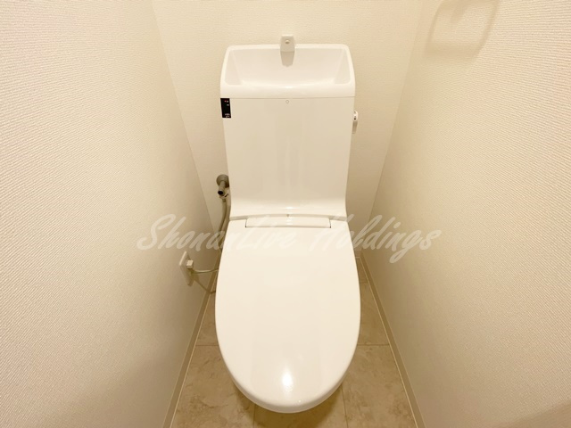 平塚市宮松町の賃貸マンションのトイレ|清潔感のあるトイレです