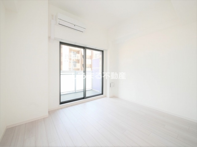 ジアコスモ江戸堀パークフロントの居間・リビング