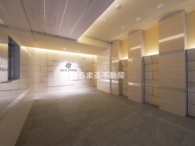 ララプレイス阿波座駅前フェリオのロビー