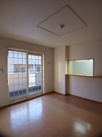 メゾン・デュ・ソレイユⅢの居間・リビング