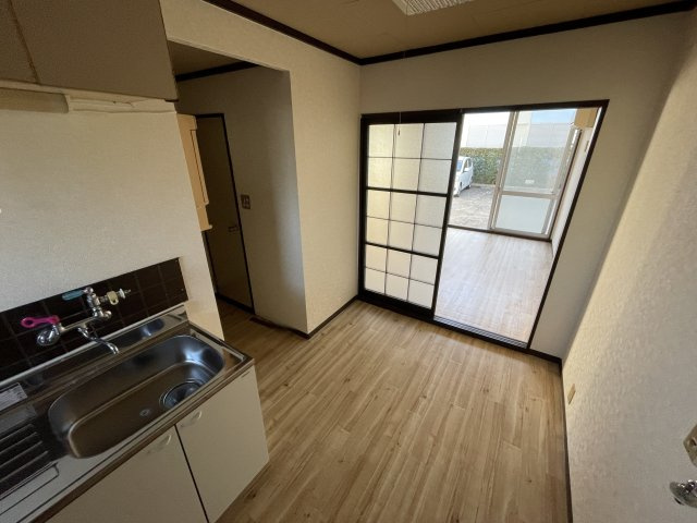 第二丸善富士見ハイツ の洋室