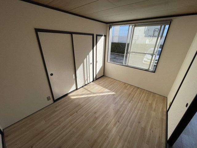 第二丸善富士見ハイツ の洋室