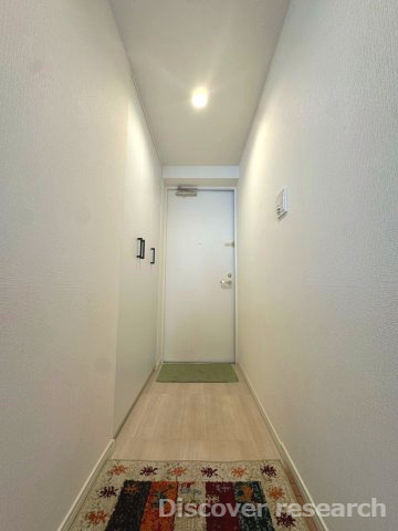 クリオ三鷹伍番館の玄関|【玄関】
白を基調とした玄関で落ち着き、清潔感があります。