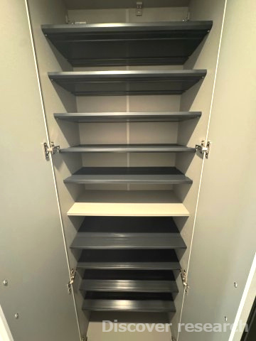 クリオ三鷹伍番館の収納|【シューズボックス】
たくさんの靴を収納できそうです。