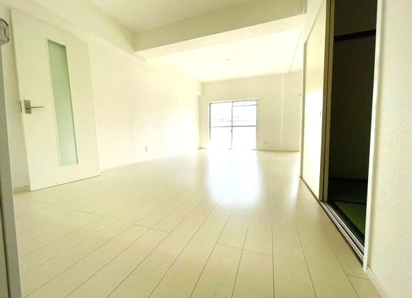 ホワイトキャッスル平針Ⅱの居間・リビング