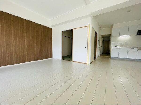 ホワイトキャッスル平針Ⅱの居間・リビング