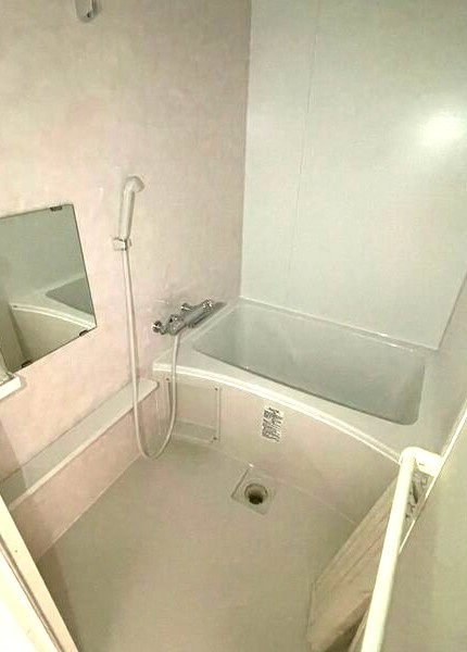 ホワイトキャッスル平針Ⅱの浴室