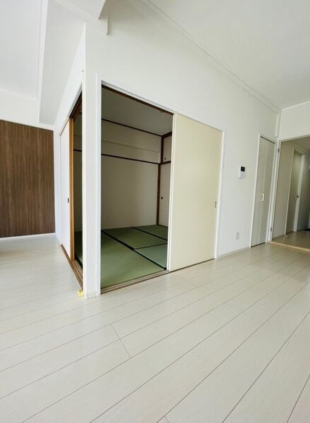 ホワイトキャッスル平針Ⅱの居間・リビング