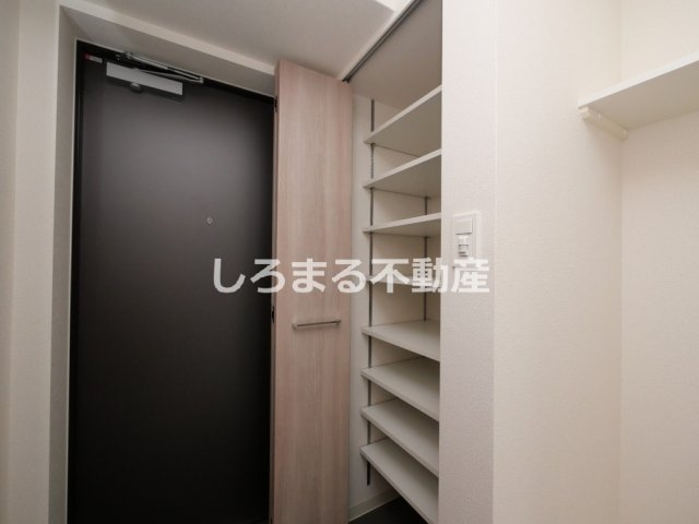 プレサンス四天王寺前夕陽ヶ丘　凛宮の収納