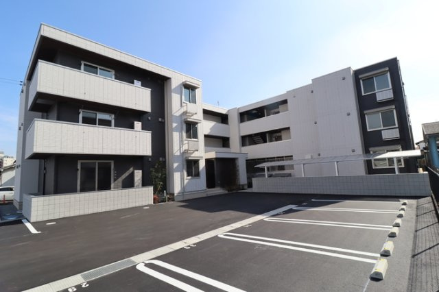 グランド　レジデンスの外観