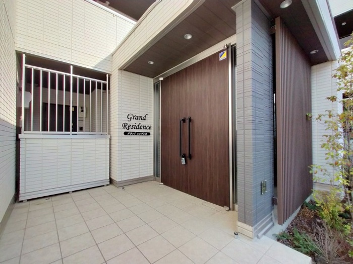グランド　レジデンスのエントランス