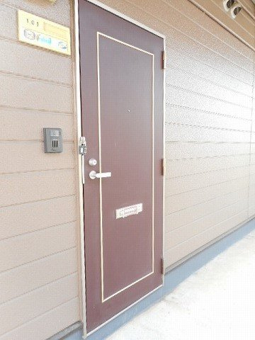 ハイブリッジ錦Ｃのエントランス