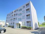 レジデンス黒葉の駐車場