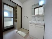 レジデンス黒葉の洗面所