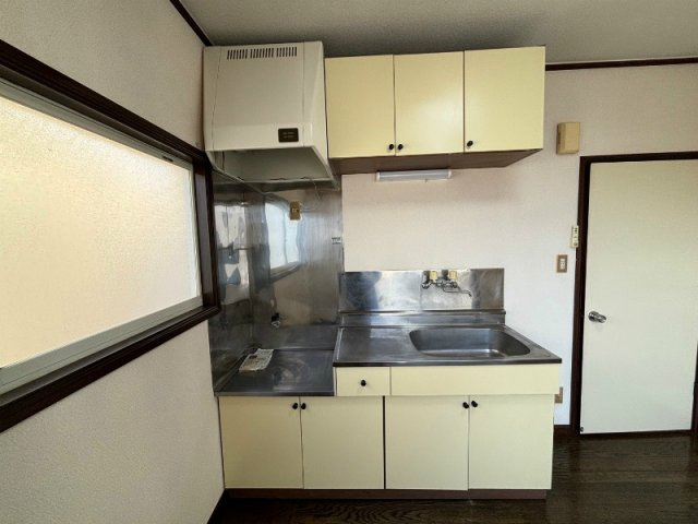 ガーデナハイツのキッチン|コンパクトなキッチンで掃除もラクラク