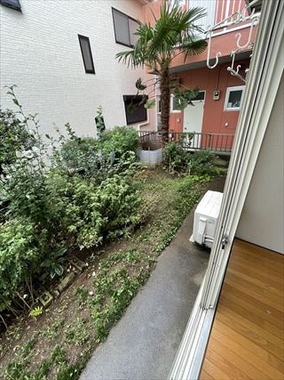 セキネハイツのバルコニー|外からの目が気にならないバルコニーで洗濯物が干せます