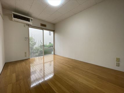 セキネハイツの居間・リビング|使いやすいリビングです