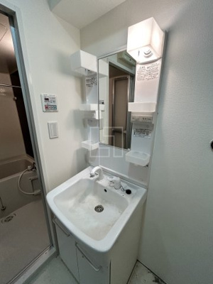 【独立洗面台】 | WENS東心斎橋 | WENS東心斎橋（ウエンズ東心斎橋）　独立洗面化粧台