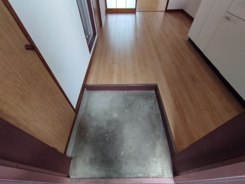 ＫＦビルの玄関