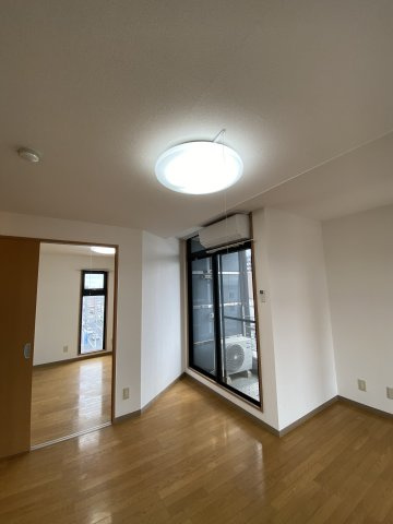 桶川駅前プラザの居間・リビング|ゆったりとした居間です