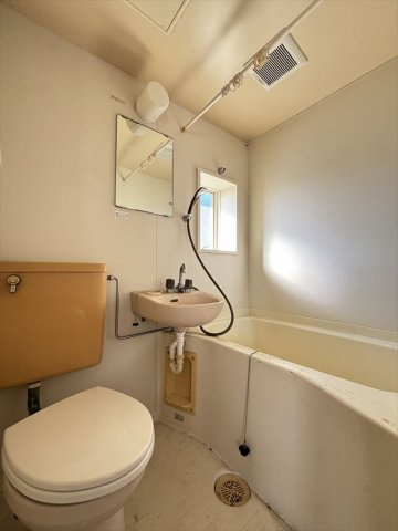 島村ハイツ３の浴室|日々の疲れを癒すお風呂付です