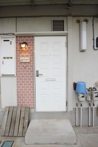 セキネハイツの玄関|落ち着いた玄関です