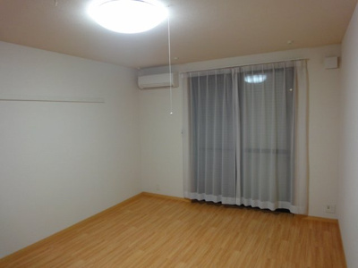 【内装】 | プチ・プランドール | 洋室