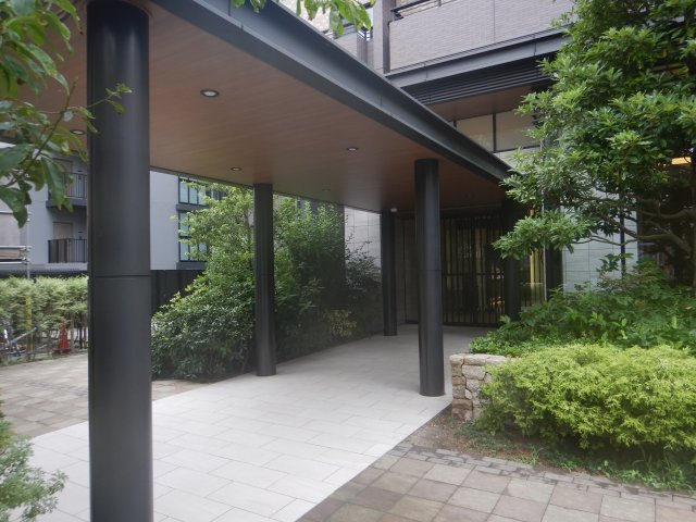 メイツ深川住吉のエントランス