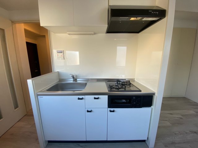 パインヒルガーデンのキッチン|コンパクトなキッチンで掃除もラクラク