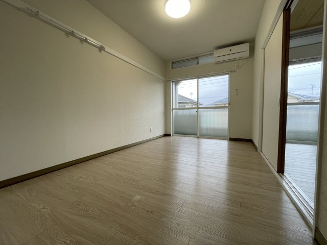 ブランパレスの洋室