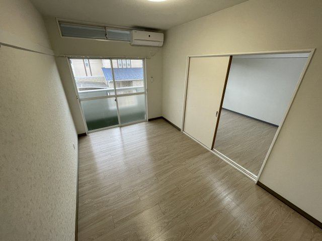 ブランパレスの洋室