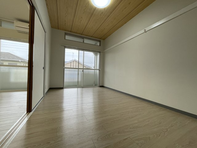 ブランパレスの洋室