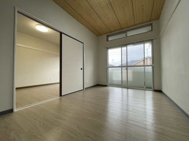 ブランパレスの洋室