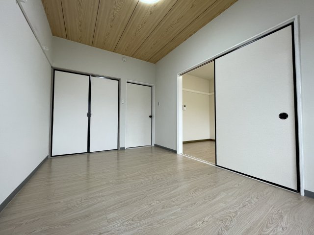 ブランパレスの洋室