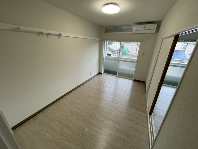 ブランパレスの居間・リビング