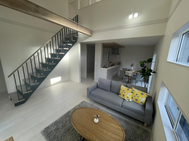 【居間・リビング】の画像