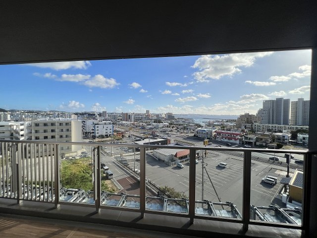 ワイズエステムコート北谷伊平ウェストのバルコニー|ワイズエステムコート北谷伊平ウェスト｜海が見えるマンション｜アイランドリゾート沖縄