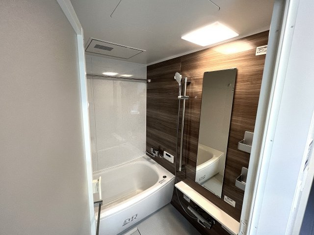 ワイズエステムコート北谷伊平ウェストの浴室|ワイズエステムコート北谷伊平ウェスト｜海が見えるマンション｜アイランドリゾート沖縄