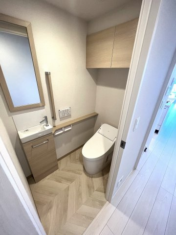 ワイズエステムコート北谷伊平ウェストのトイレ|ワイズエステムコート北谷伊平ウェスト｜海が見えるマンション｜アイランドリゾート沖縄