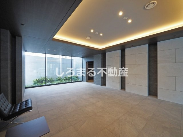 グランヴィラッセ北梅田のロビー