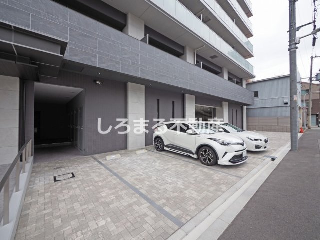 グランヴィラッセ北梅田の駐車場