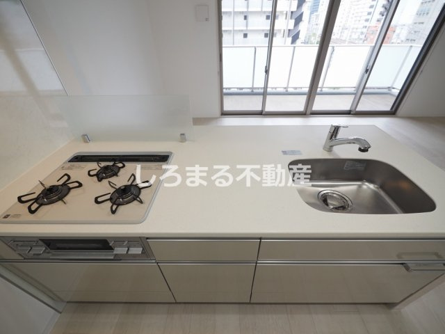 グランヴィラッセ北梅田のキッチン