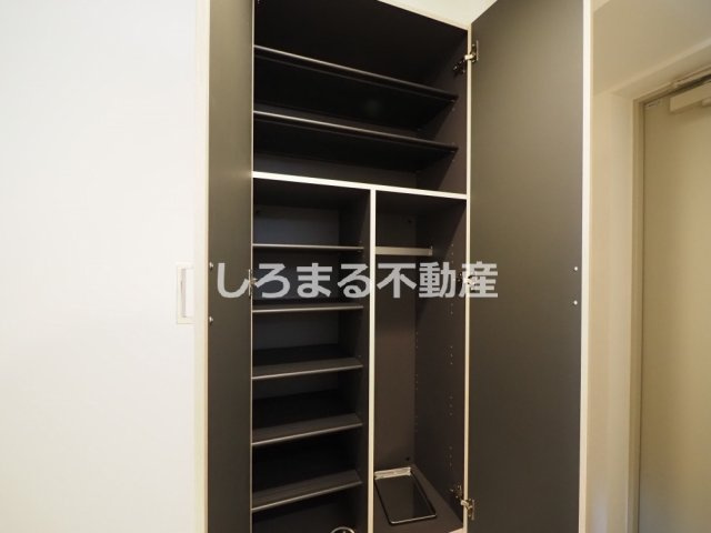 グランヴィラッセ北梅田の収納