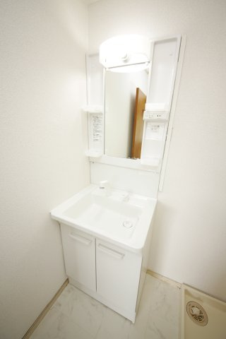 ホワイトシティ東新の洗面所