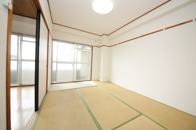 ホワイトシティ東新の和室