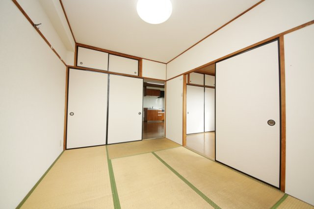 ホワイトシティ東新の和室